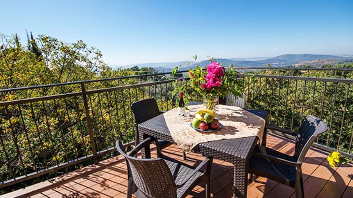 נוף באמירים - 073-7027615