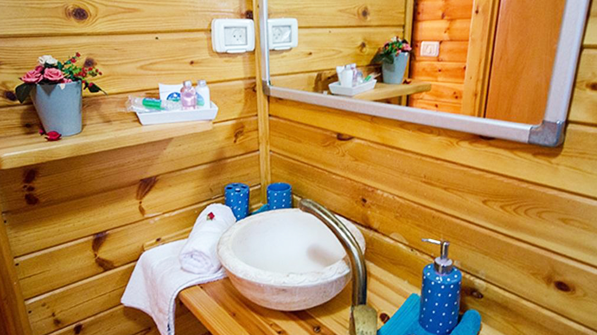 נוף באמירים - 073-7027615