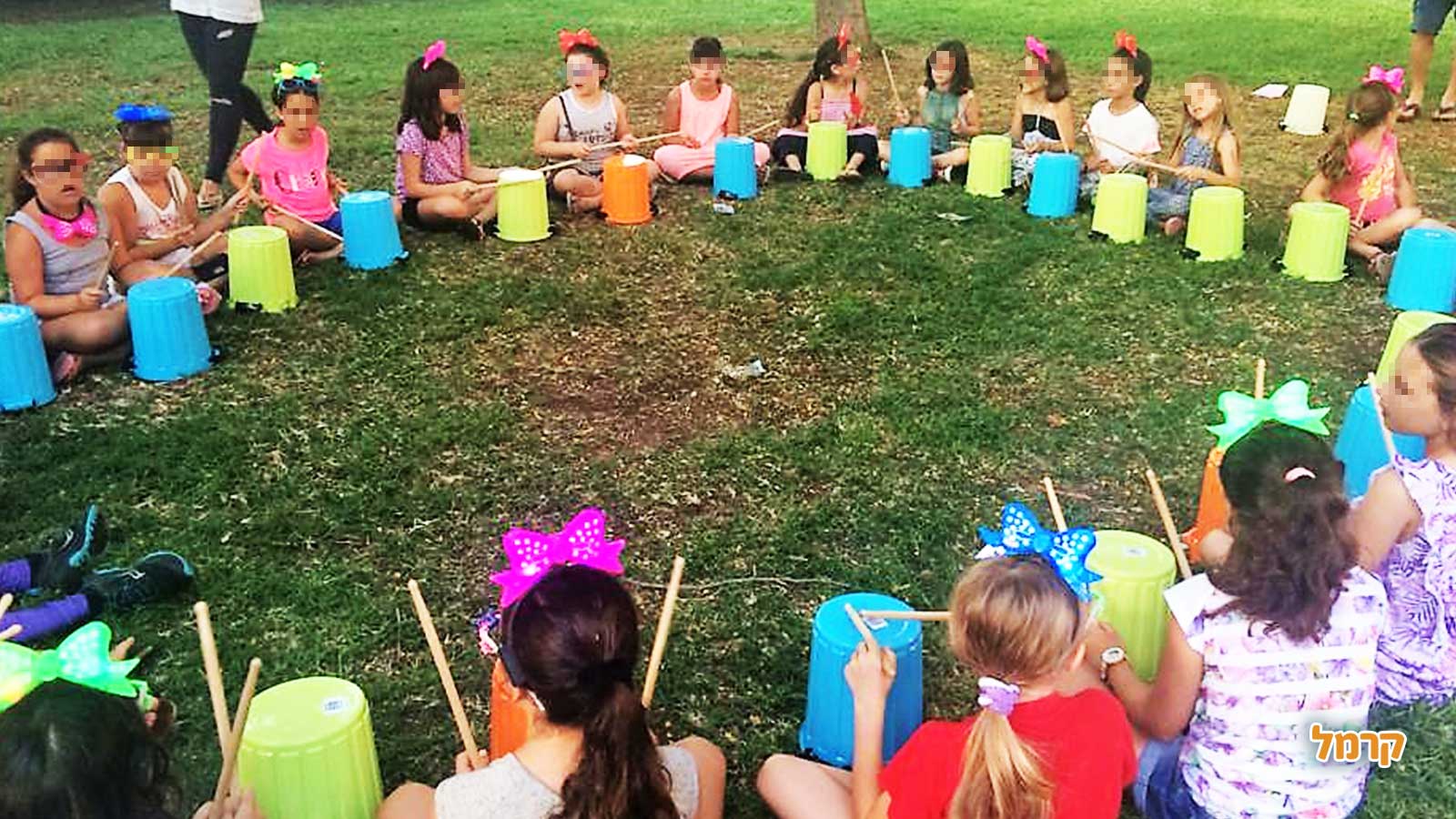 רוקדות עם רוני - 073-7025425