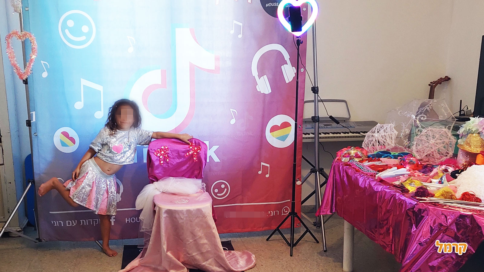 רוקדות עם רוני - 073-7025425