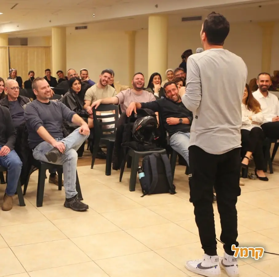 תמיר בוסקילה במופע סטנדאפ - 073-7027628