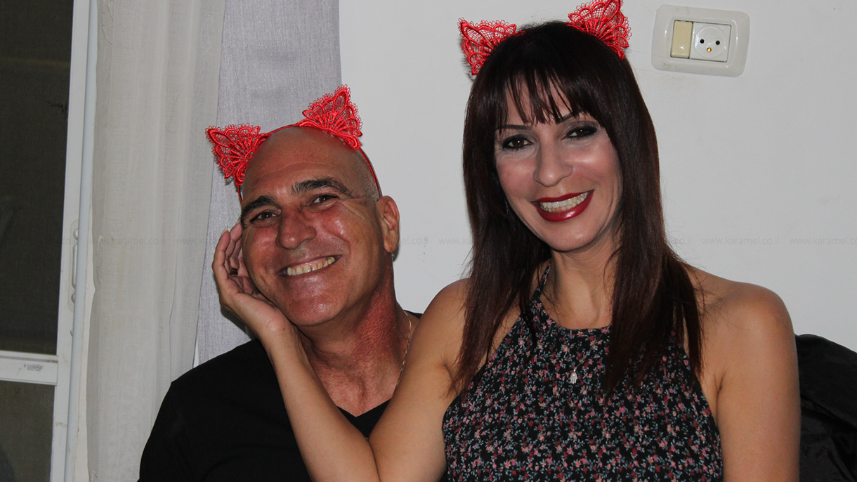 69 גוונים של אדום - 073-7027554