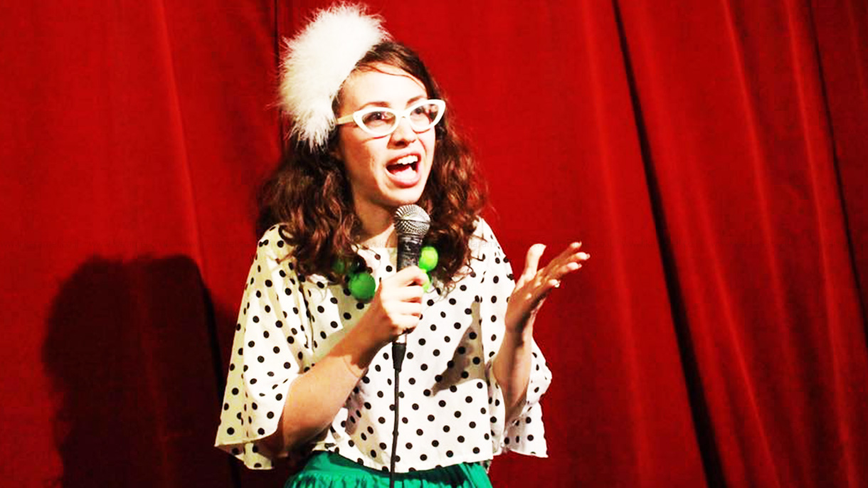 אלמוג שור במופע סטנדאפ - 073-7842858