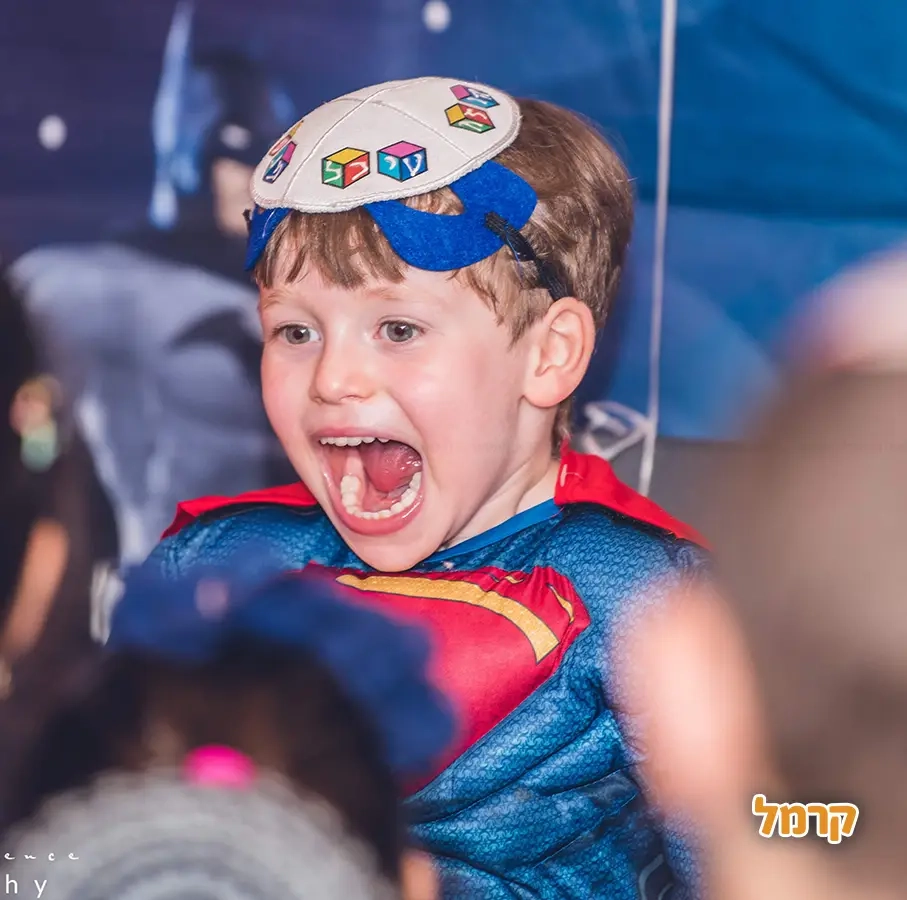 גיבורי העל מצילים את הגלקסיה - 073-7596320