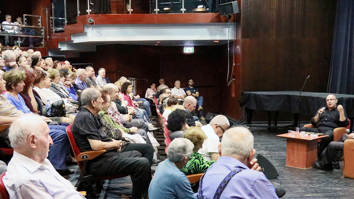 צביקה קרוכמל מרצה ומספר סיפורים - 073-7027134