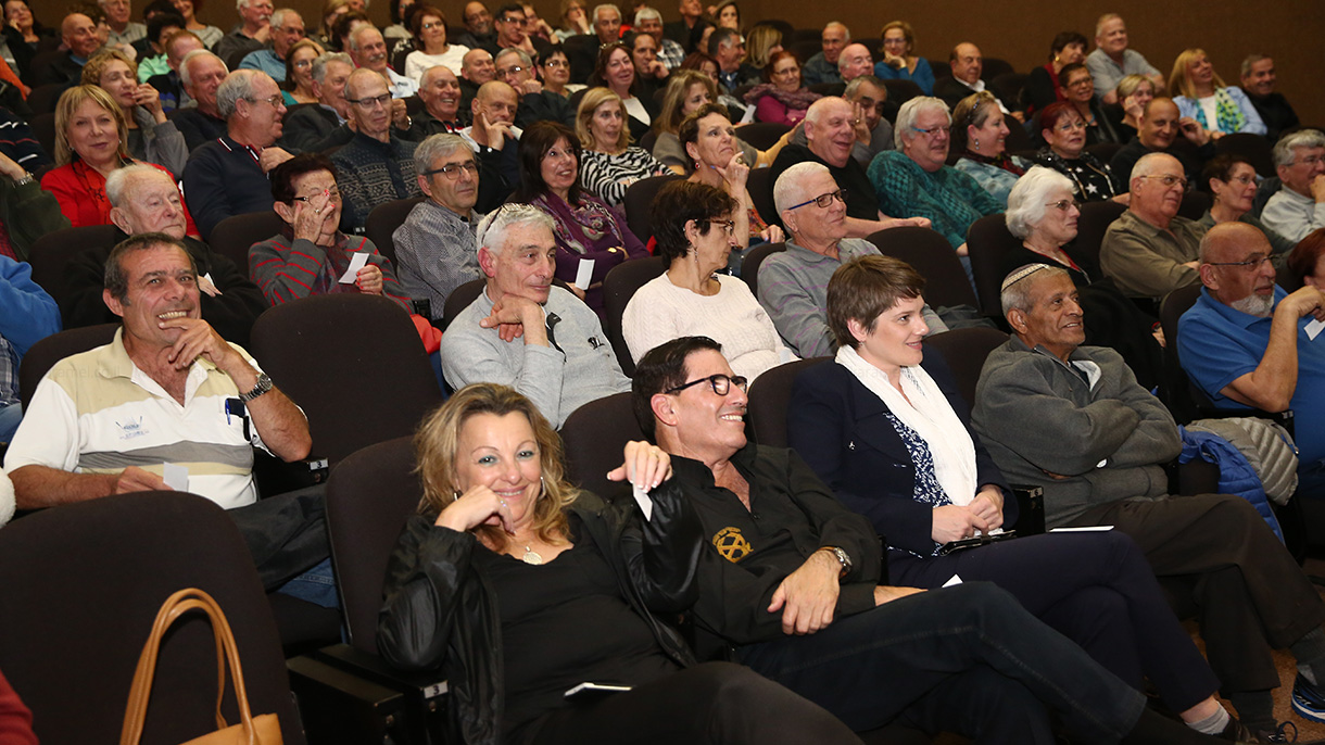 צביקה קרוכמל מרצה ומספר סיפורים - 073-7027134