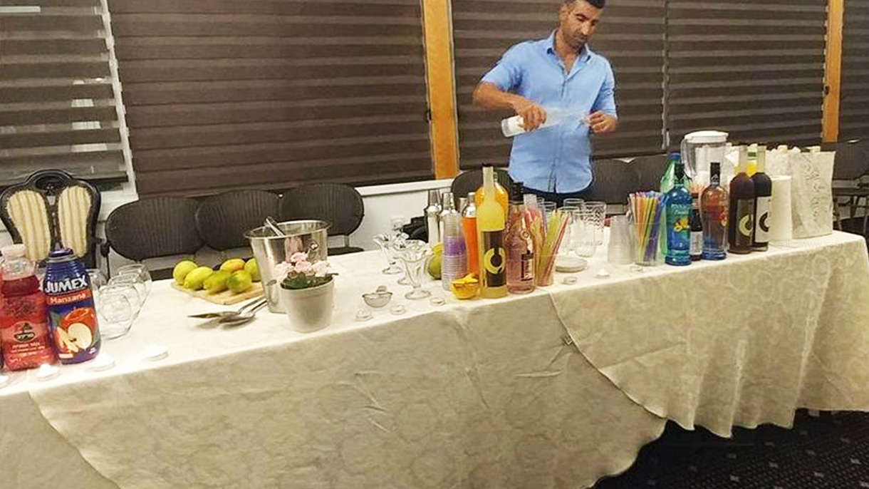 קוקטייל ועוד - 073-7029348