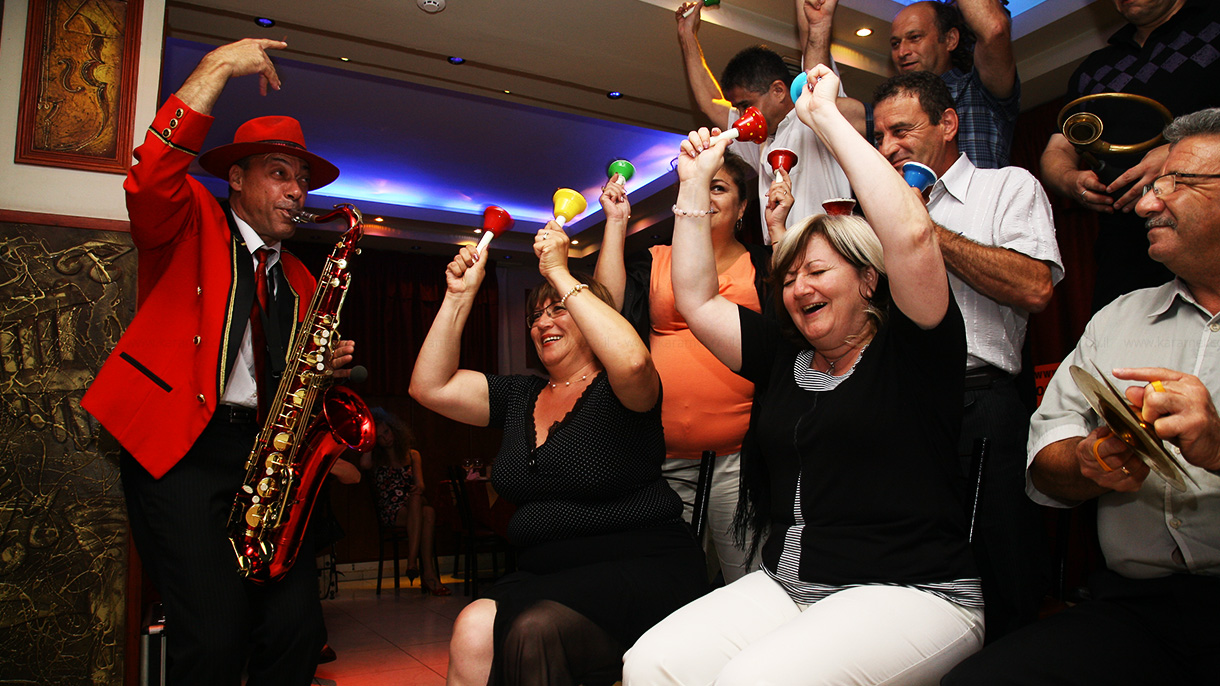 סקסופון שואו - 073-7829351