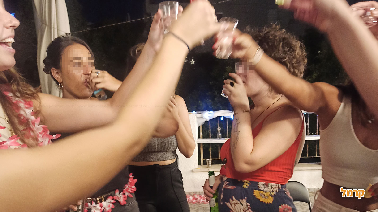 סטריפדאנס עם ענבר - 073-7829424