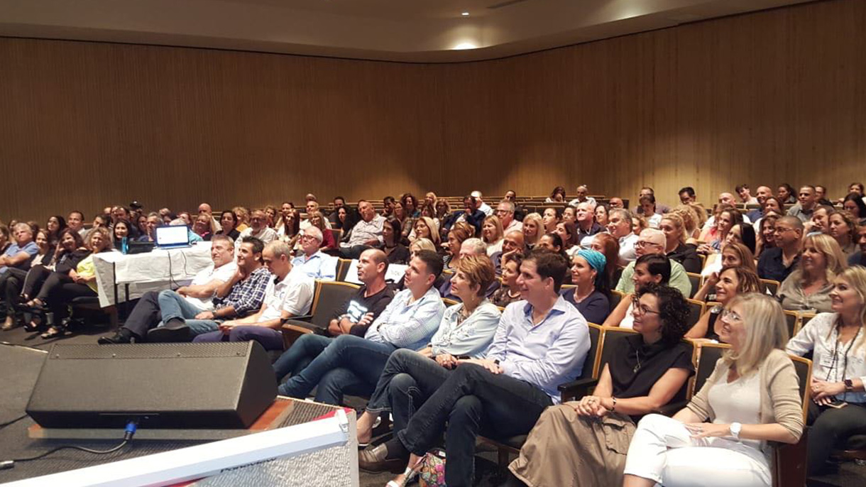 סיגל כהנא  - סטנדאפ תוסס - 073-7598806