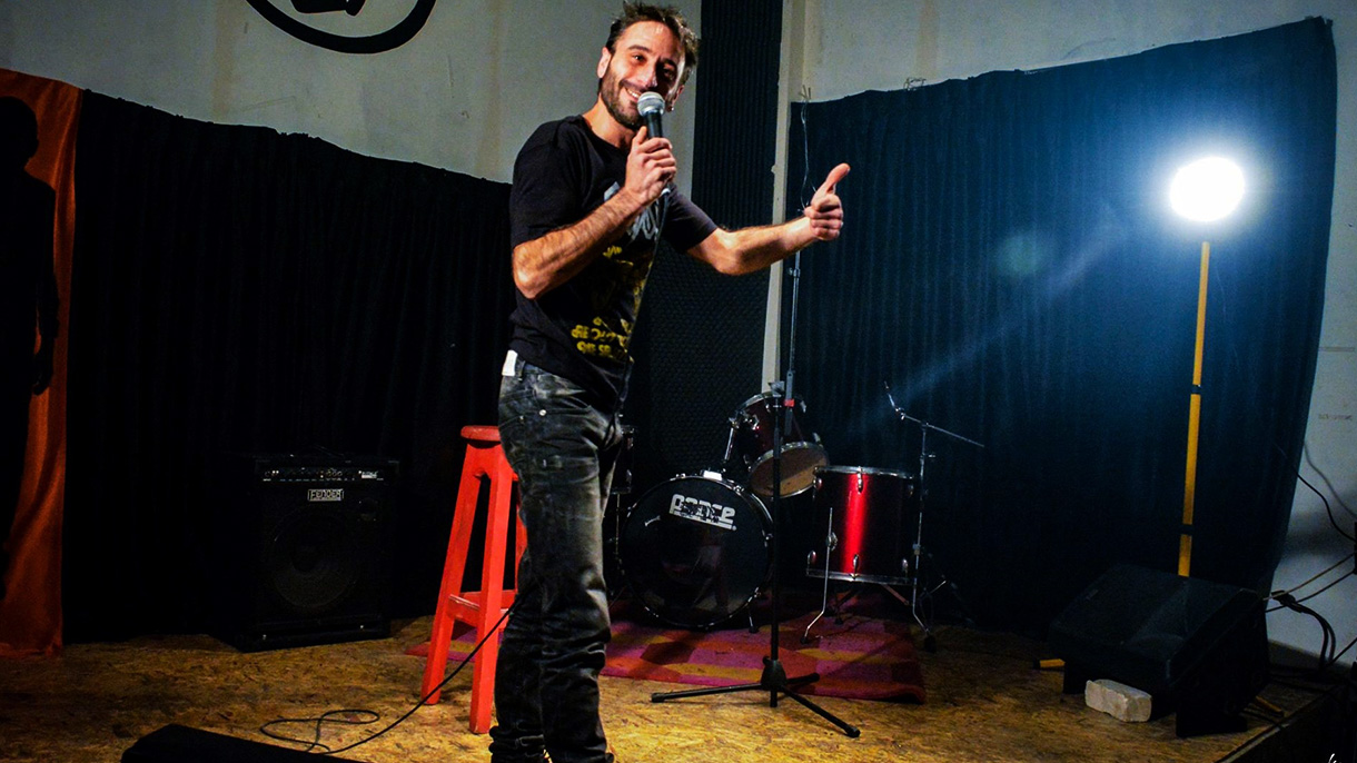 אדם שרון בסטנדאפ מפיל - 073-7832418