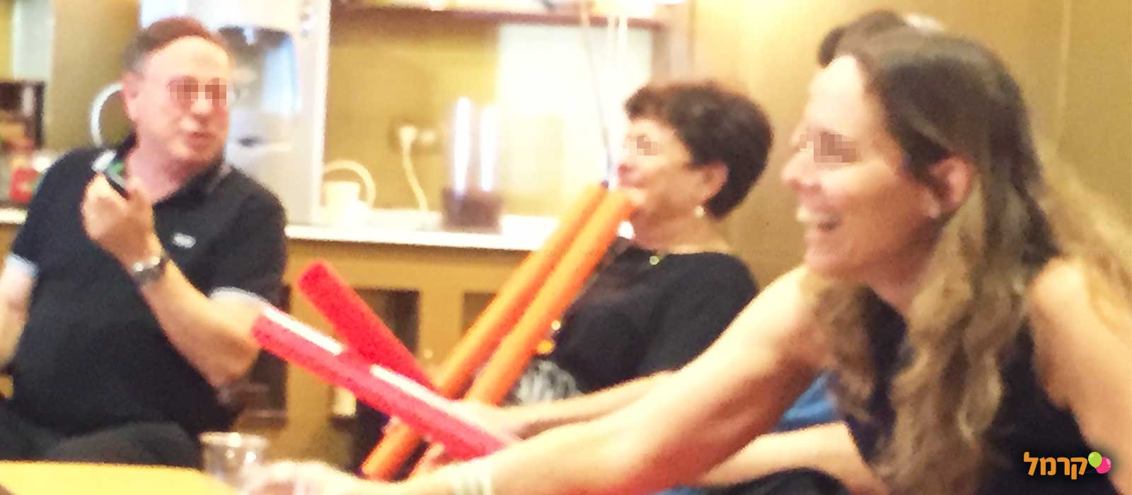 צ'אצ'קעס מוסיקה חברתית - 073-7756939