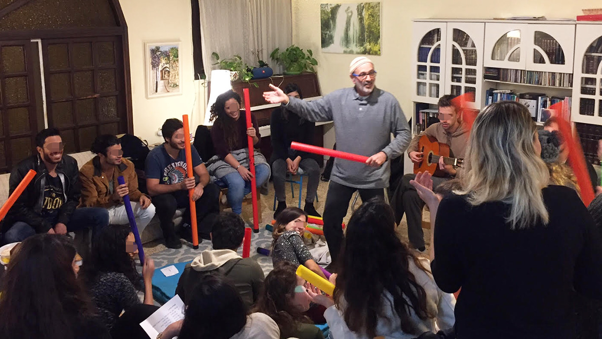 צ'אצ'קעס מוסיקה חברתית - 073-7756939