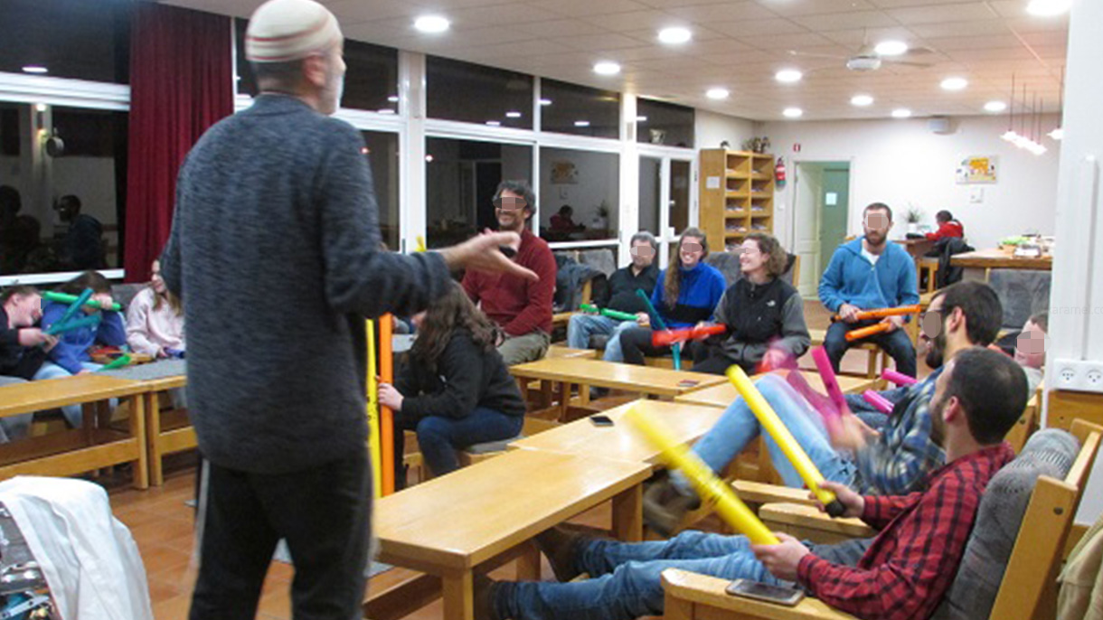 צ'אצ'קעס מוסיקה חברתית - 073-7756939