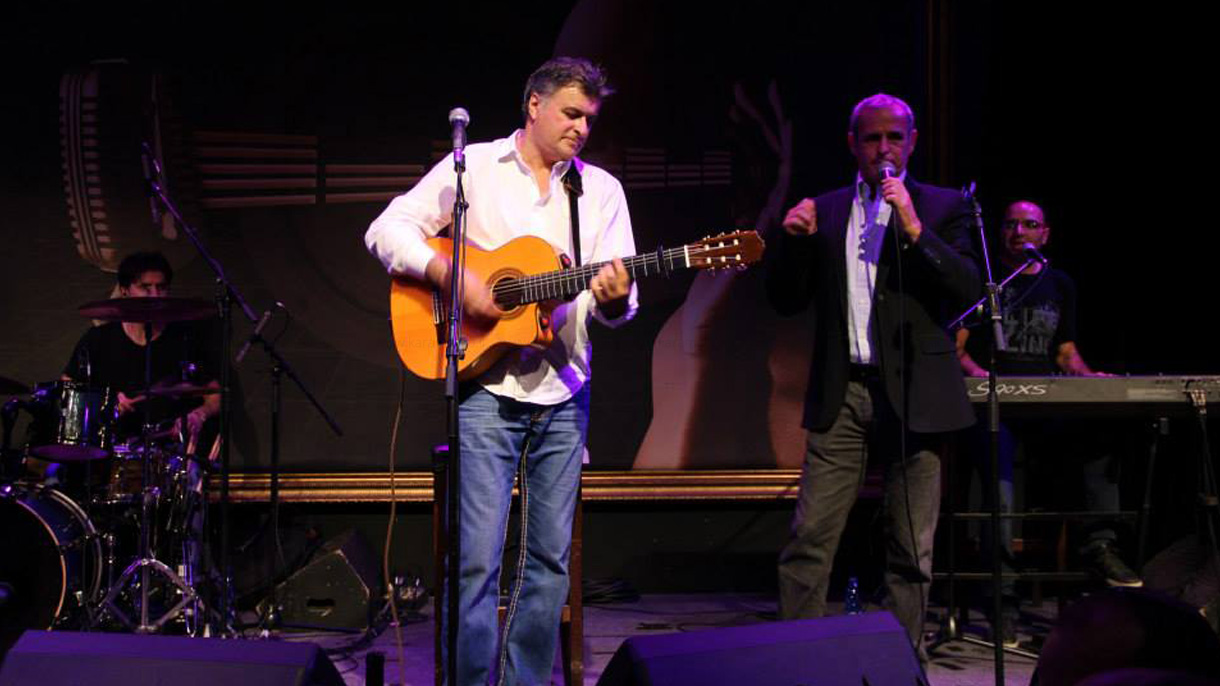 סטנד אפ בהתאמה אישית - 073-7756869