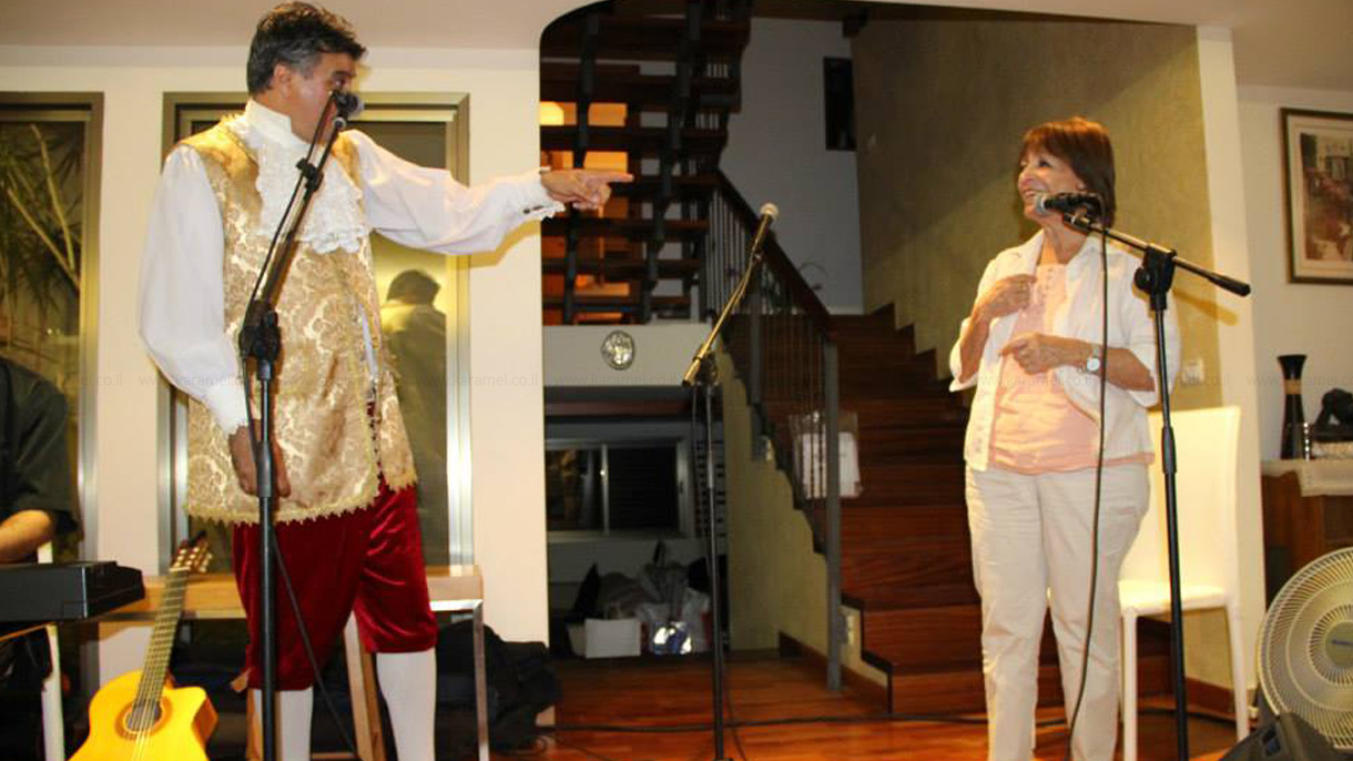 סטנד אפ בהתאמה אישית - 073-7756869