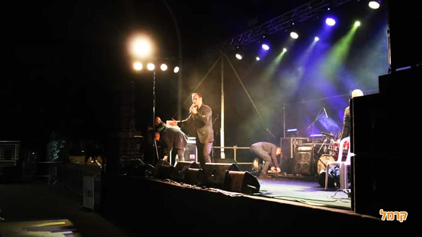 סטנד אפ בהתאמה אישית - 073-7756869