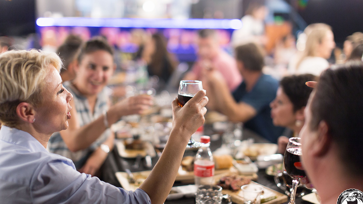 בולדוג פוד טראק - 073-7024515