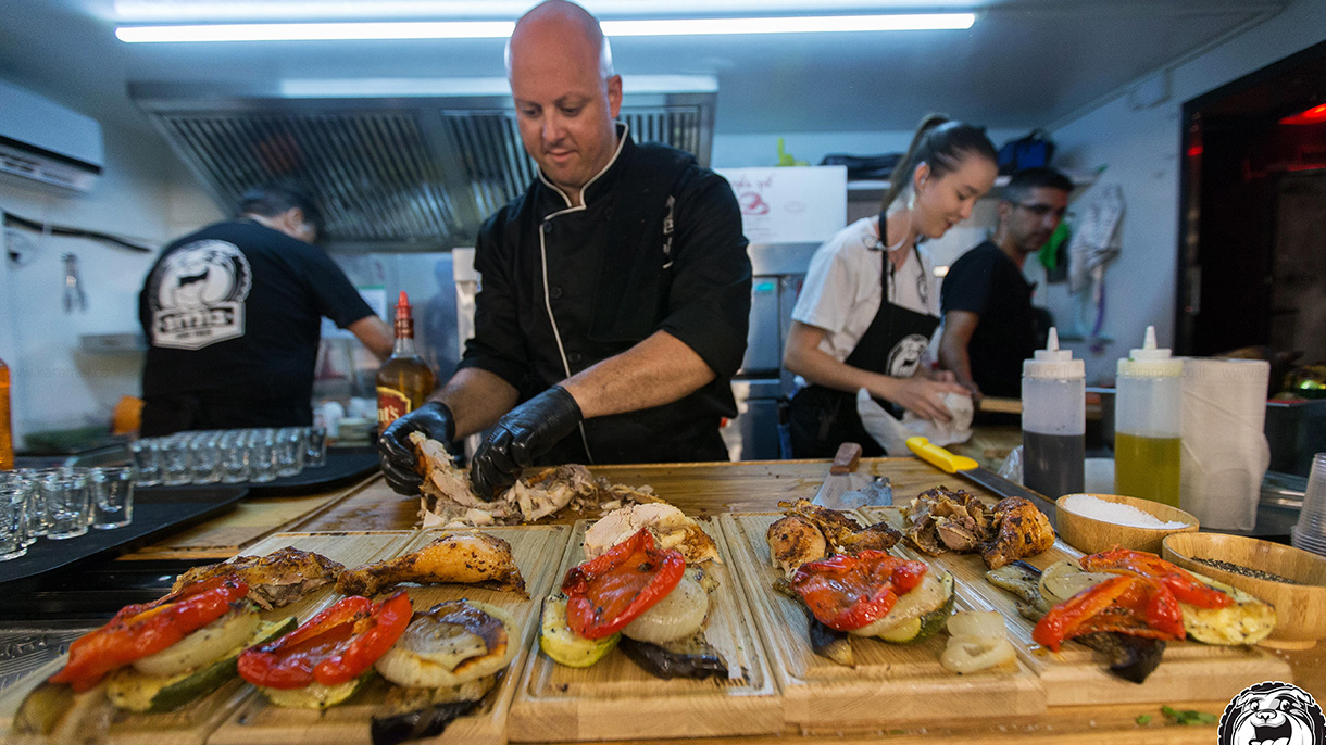 בולדוג פוד טראק - 073-7024515