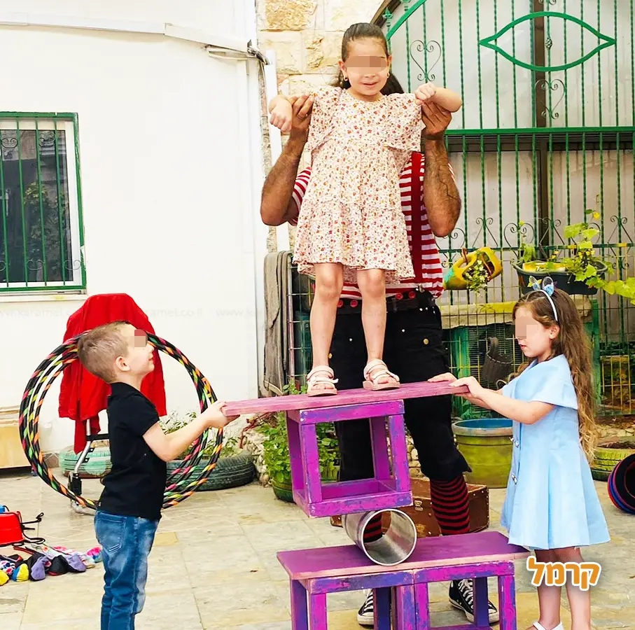 המופע של מורנו - חגיגת להטוטים  - 073-7590492