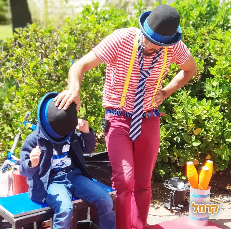 המופע של מורנו - חגיגת להטוטים  - 073-7590492