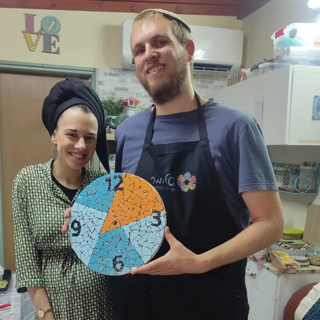 טל וחומר - סדנאות יצירה חוויתיות - 073-7026353