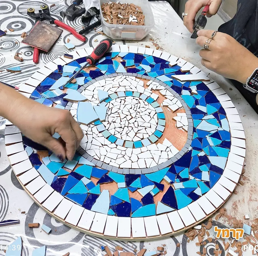 טל וחומר - סדנאות יצירה חוויתיות - 073-7026353