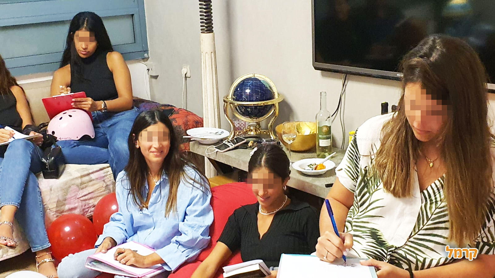 היופי שמאחורי הכתב עם מאיה הראל - 073-7026732