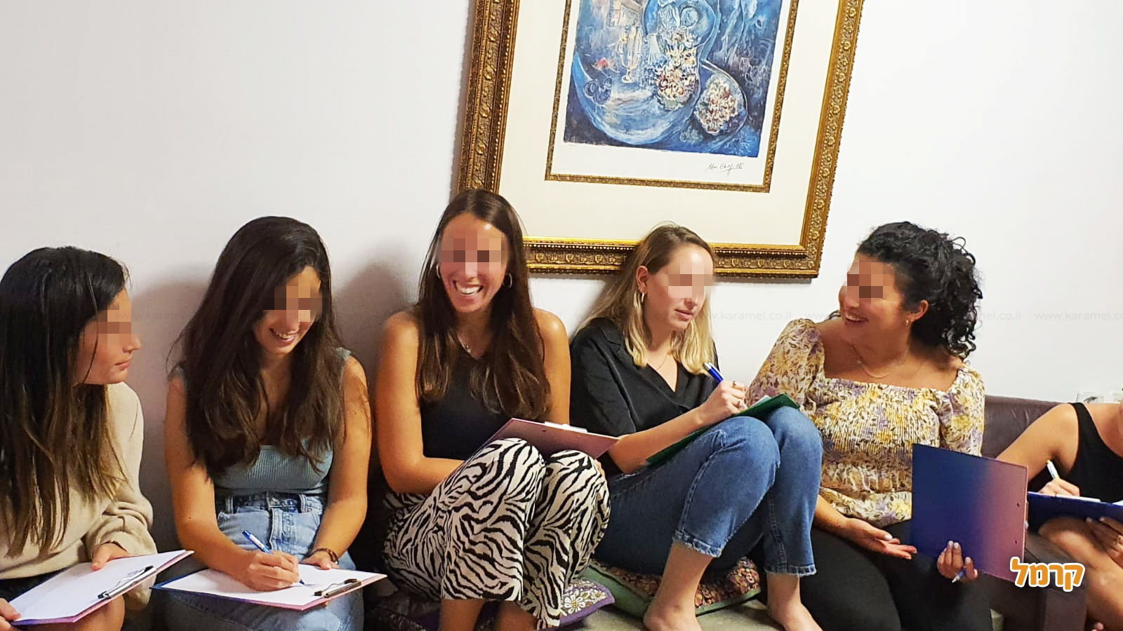 היופי שמאחורי הכתב עם מאיה הראל - 073-7026732