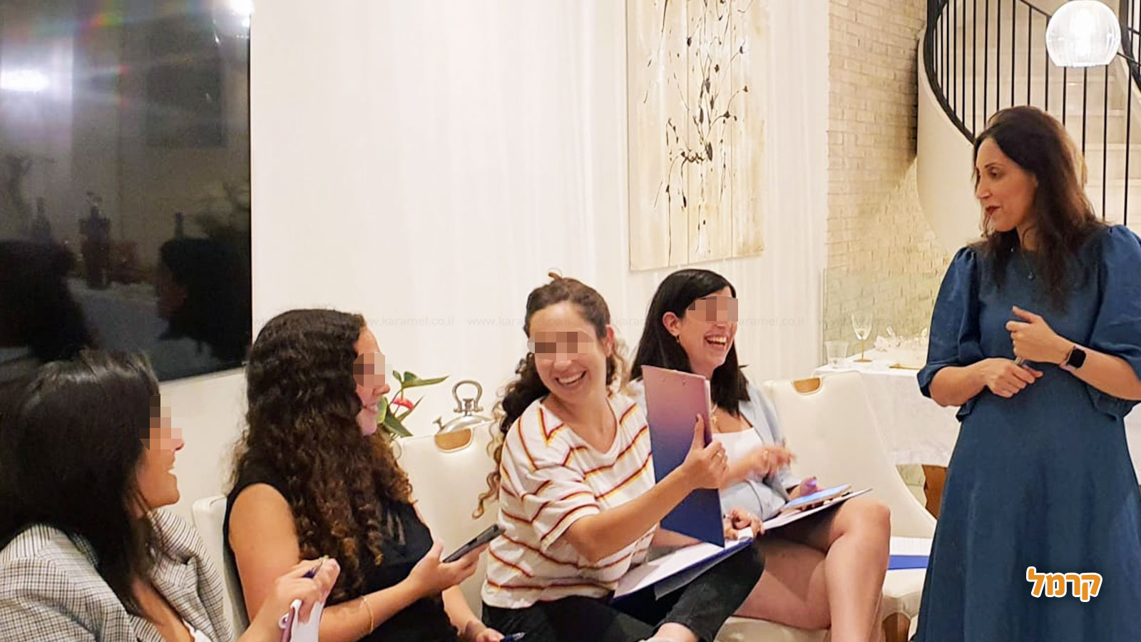 היופי שמאחורי הכתב עם מאיה הראל - 073-7026732