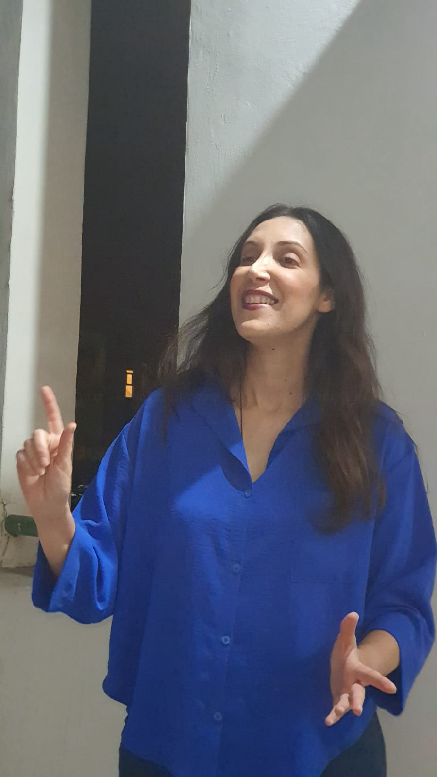 היופי שמאחורי הכתב עם מאיה הראל - 073-7026732