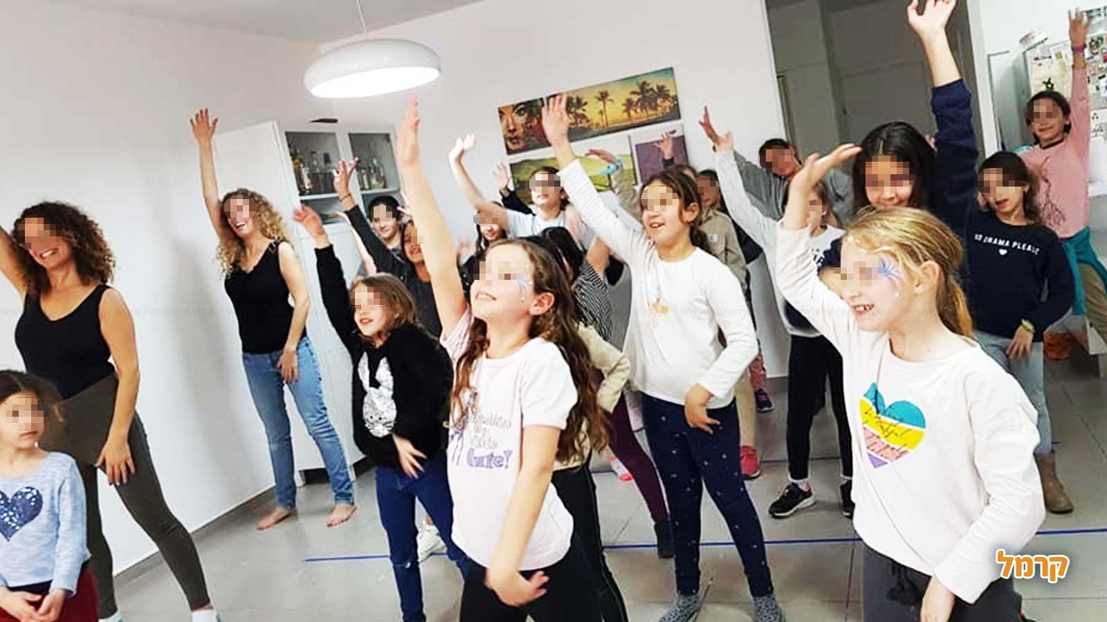 מסיבת בנות רוקדות עם יפעת מאירי - 073-7576493