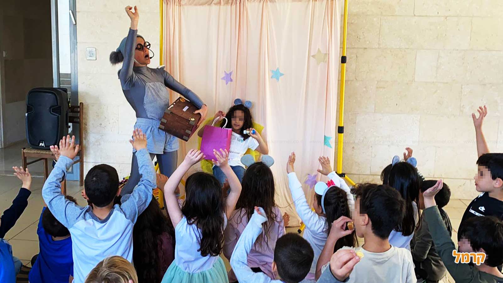 סימון העכברון - חגיגה שעולה על הדמיון - 073-7590592