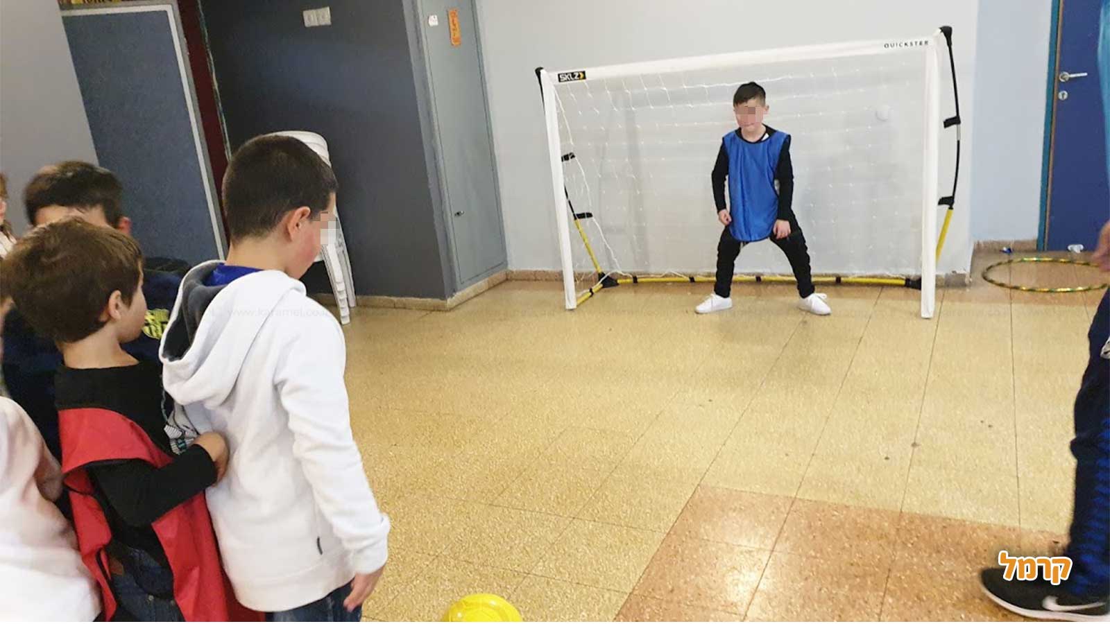 כדורגל עם שחקן מהליגה הלאומית - 073-7025439