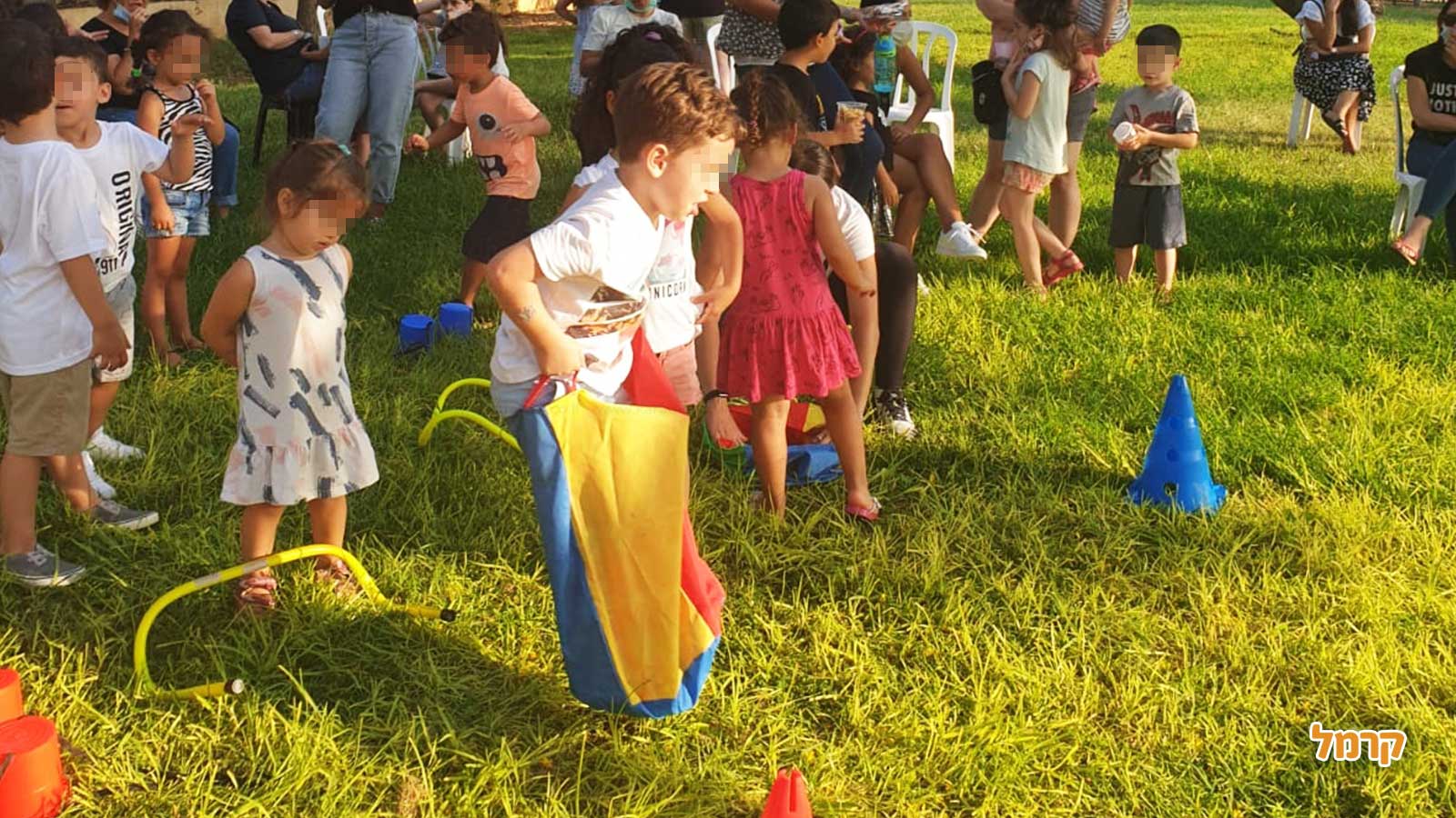 כדורגל עם שחקן מהליגה הלאומית - 073-7025439