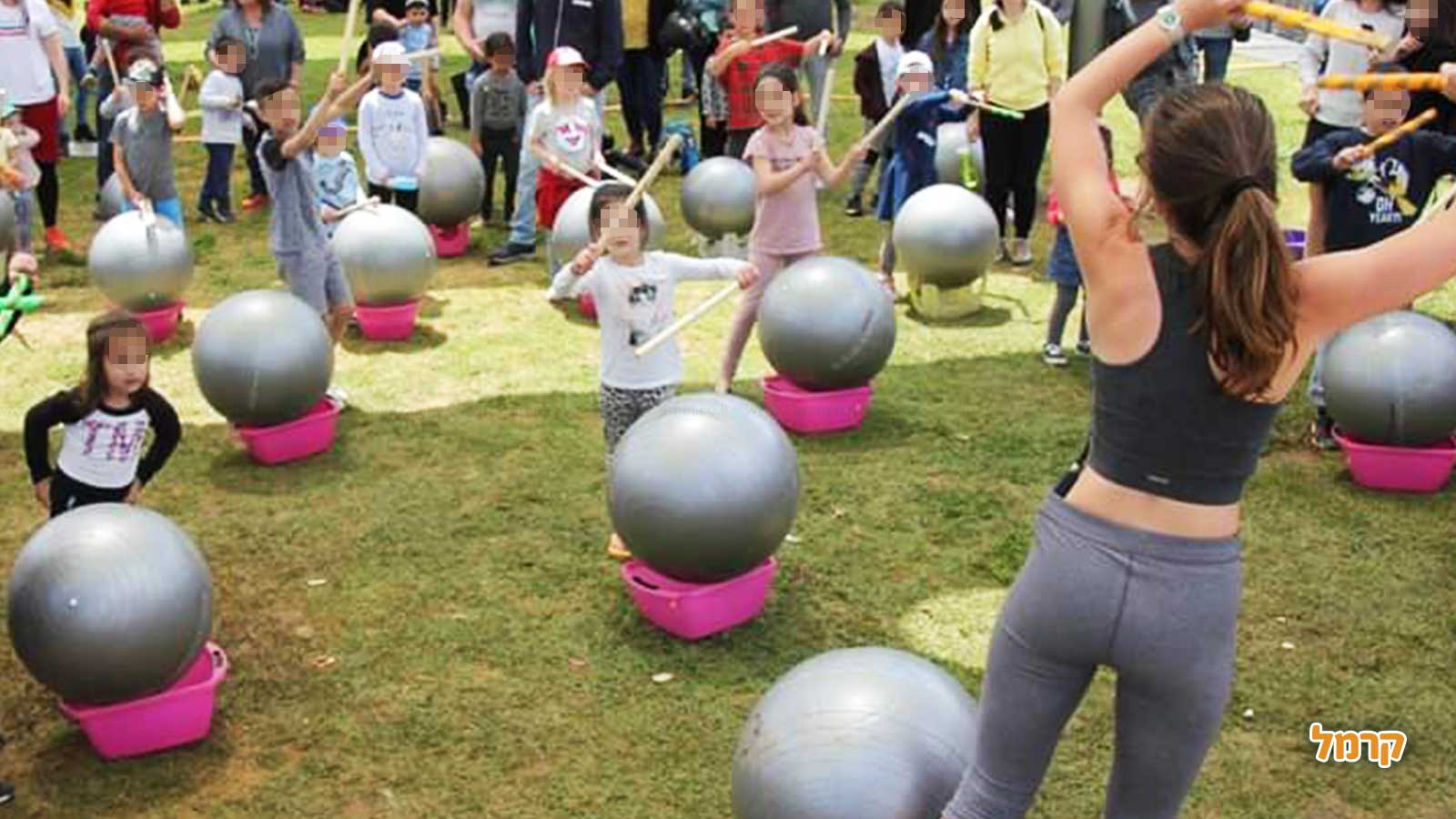 כדורגל עם שחקן מהליגה הלאומית - 073-7025439