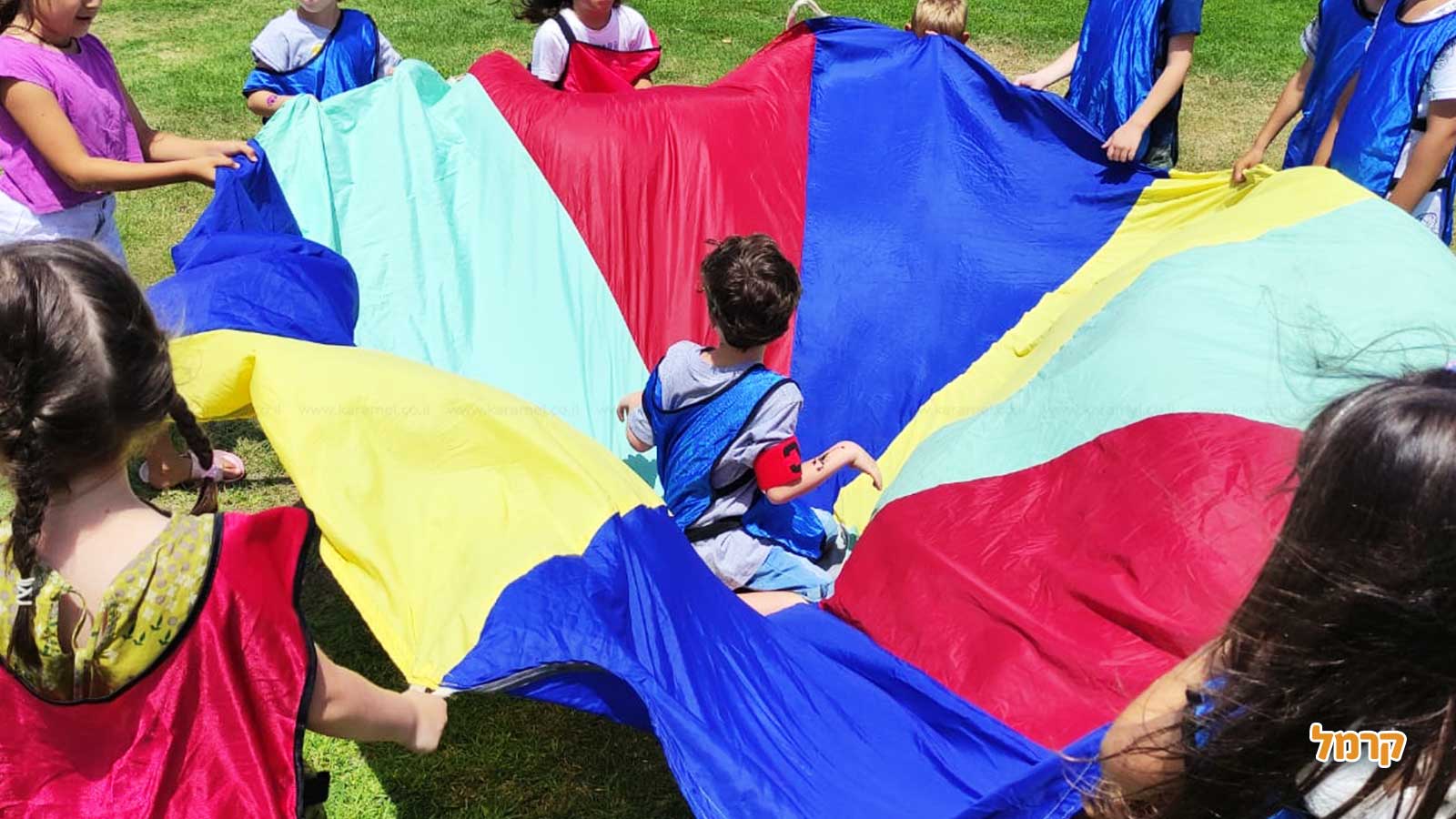 כדורגל עם שחקן מהליגה הלאומית - 073-7025439