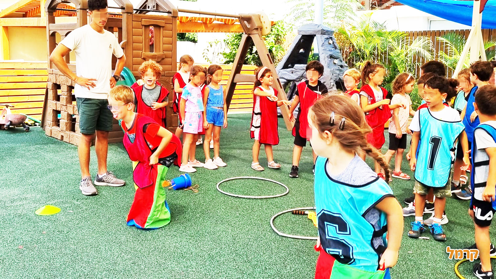 כדורגל עם שחקן מהליגה הלאומית - 073-7025439