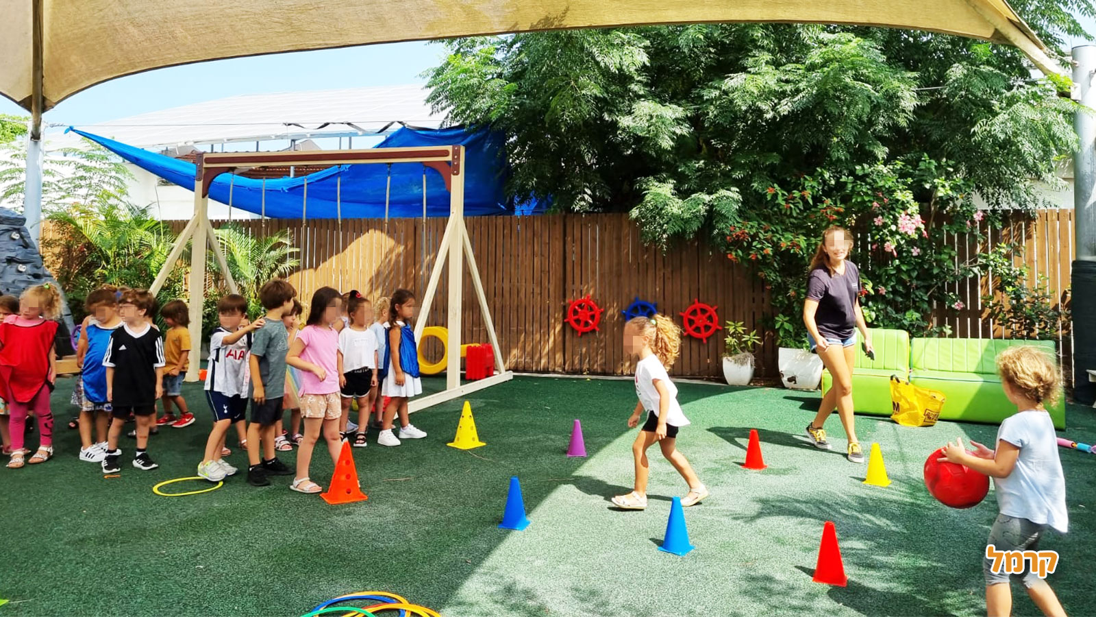 כדורגל עם שחקן מהליגה הלאומית - 073-7025439