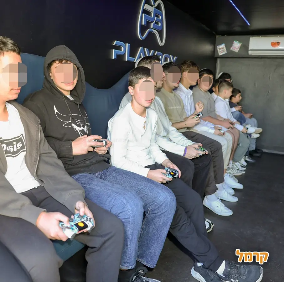 Play Box - מסיבת גיימינג ומציאות מדומה - 073-7590537