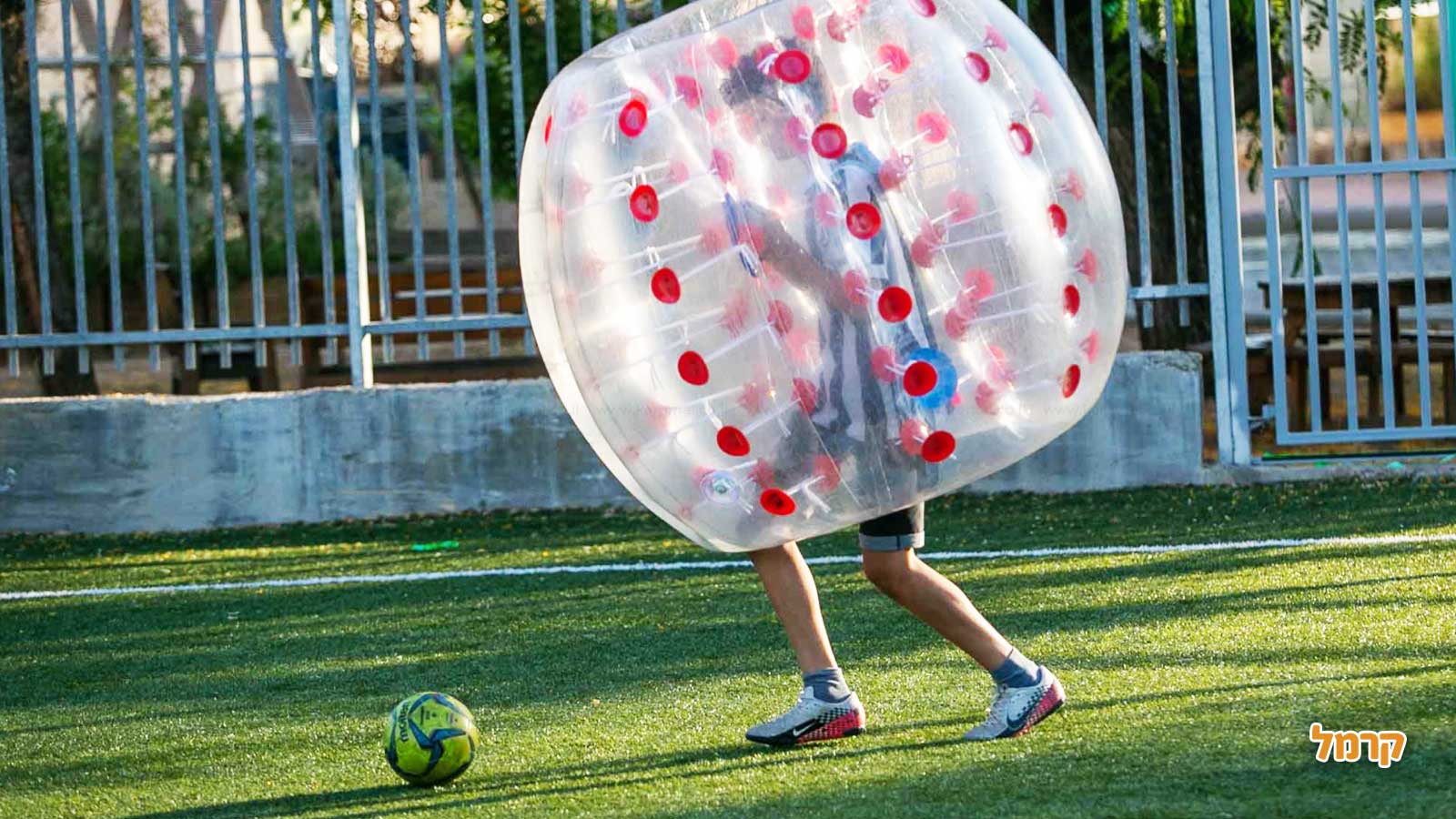 מריובול חיים בתוך בועה - 073-7026338