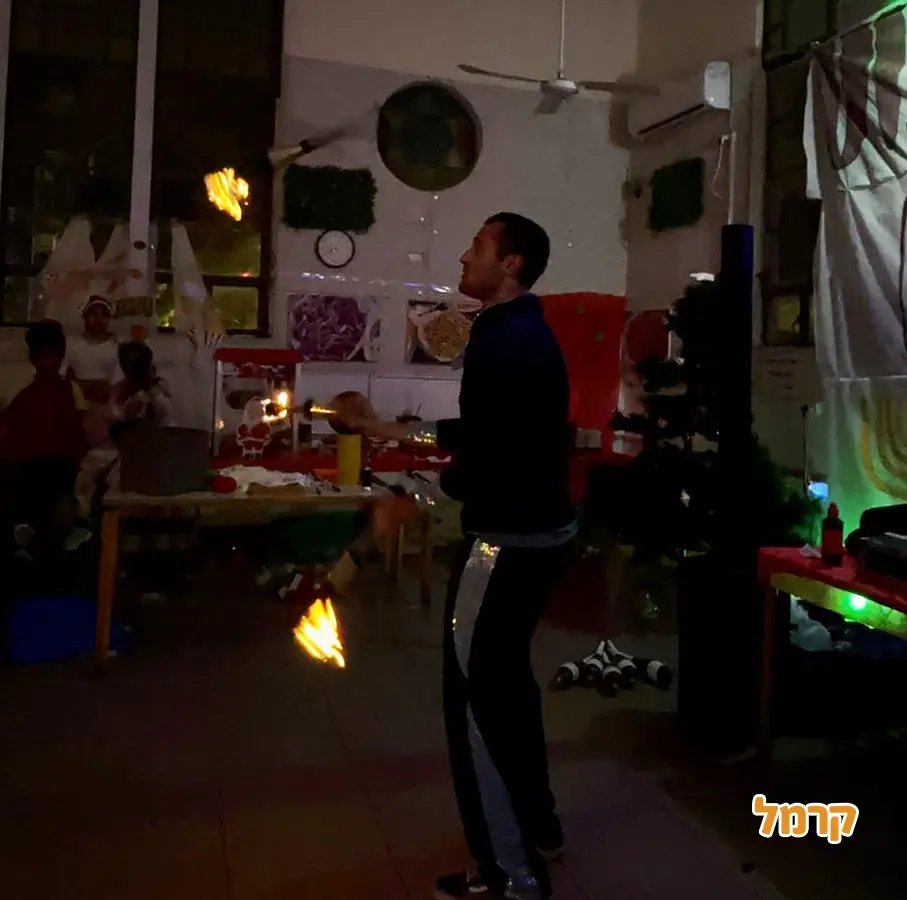 שמואל הלהטוטן - 073-7840285