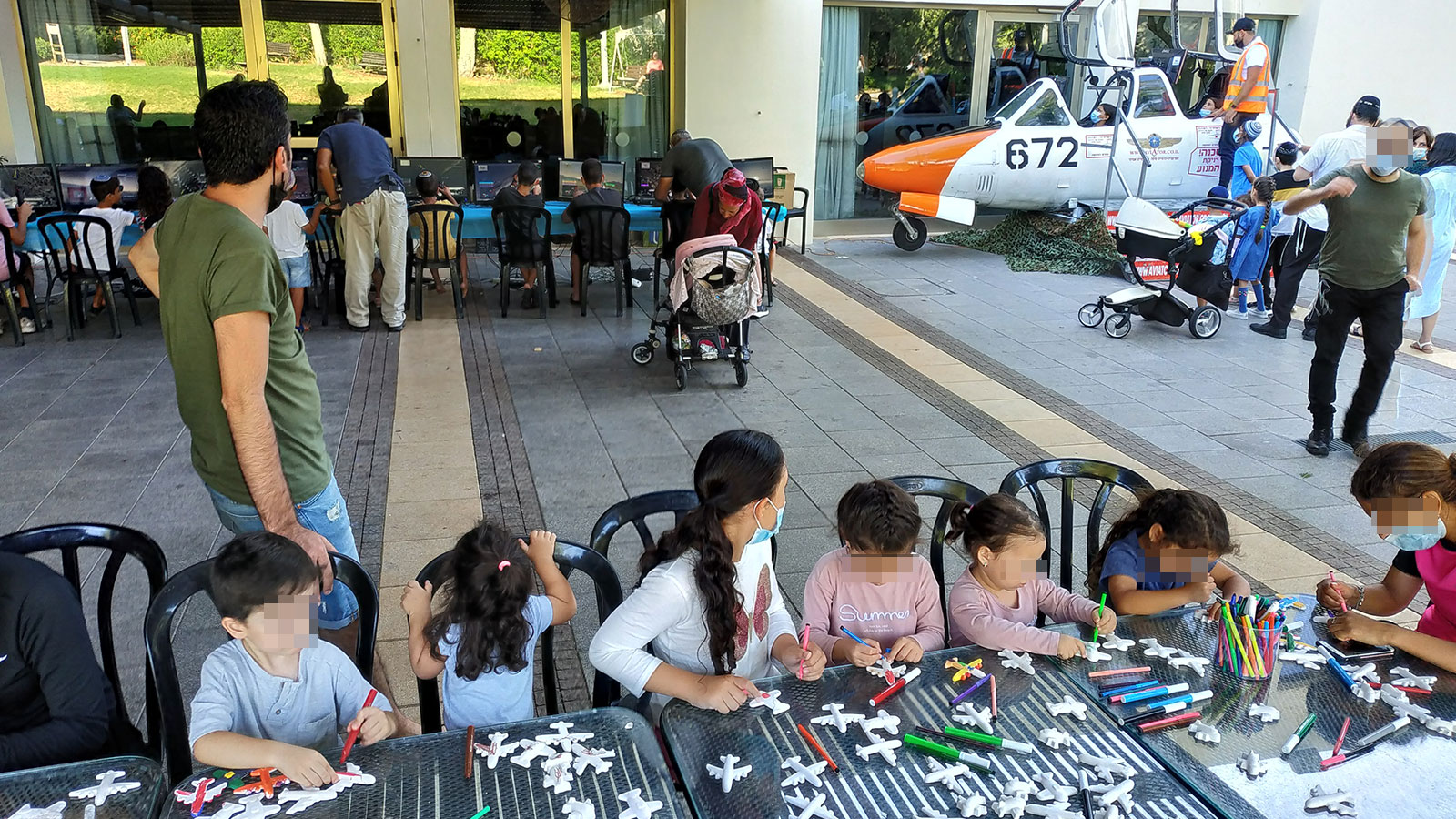 אוויאטור - הפעלות וסדנאות לילדים - 073-7607897