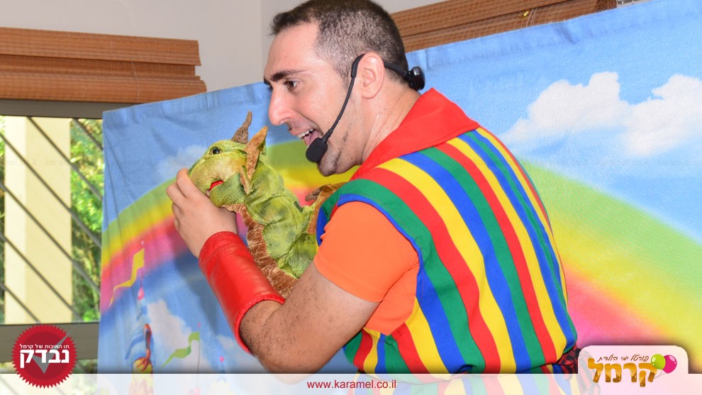 אננס וסומסום המקפיצים - 073-7597028