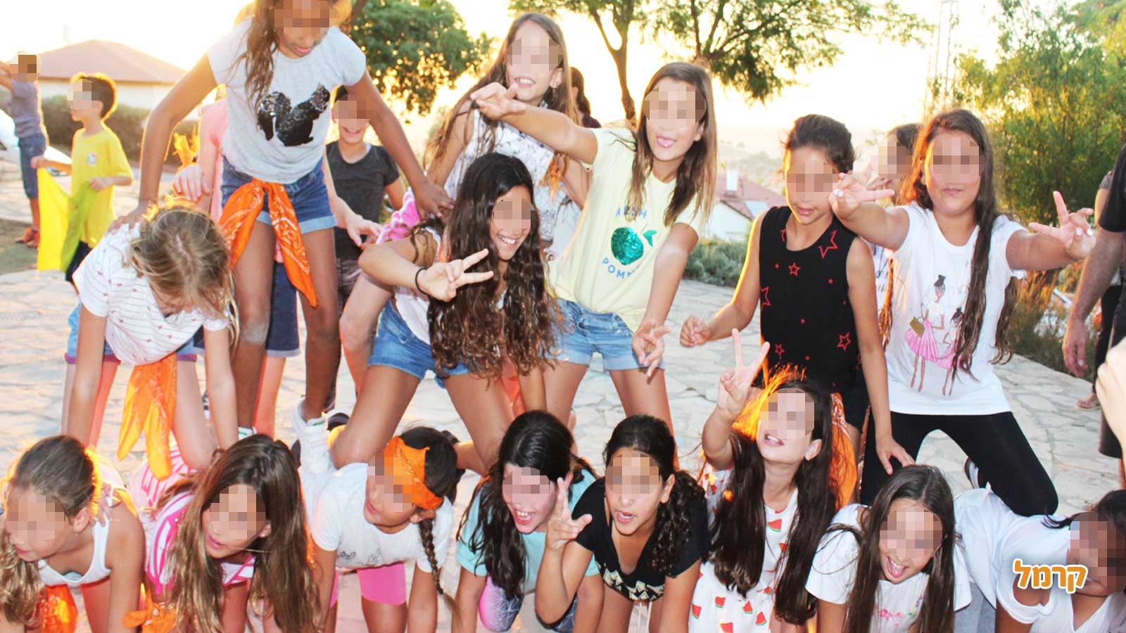 הישרדות עם נופר - 073-7828099