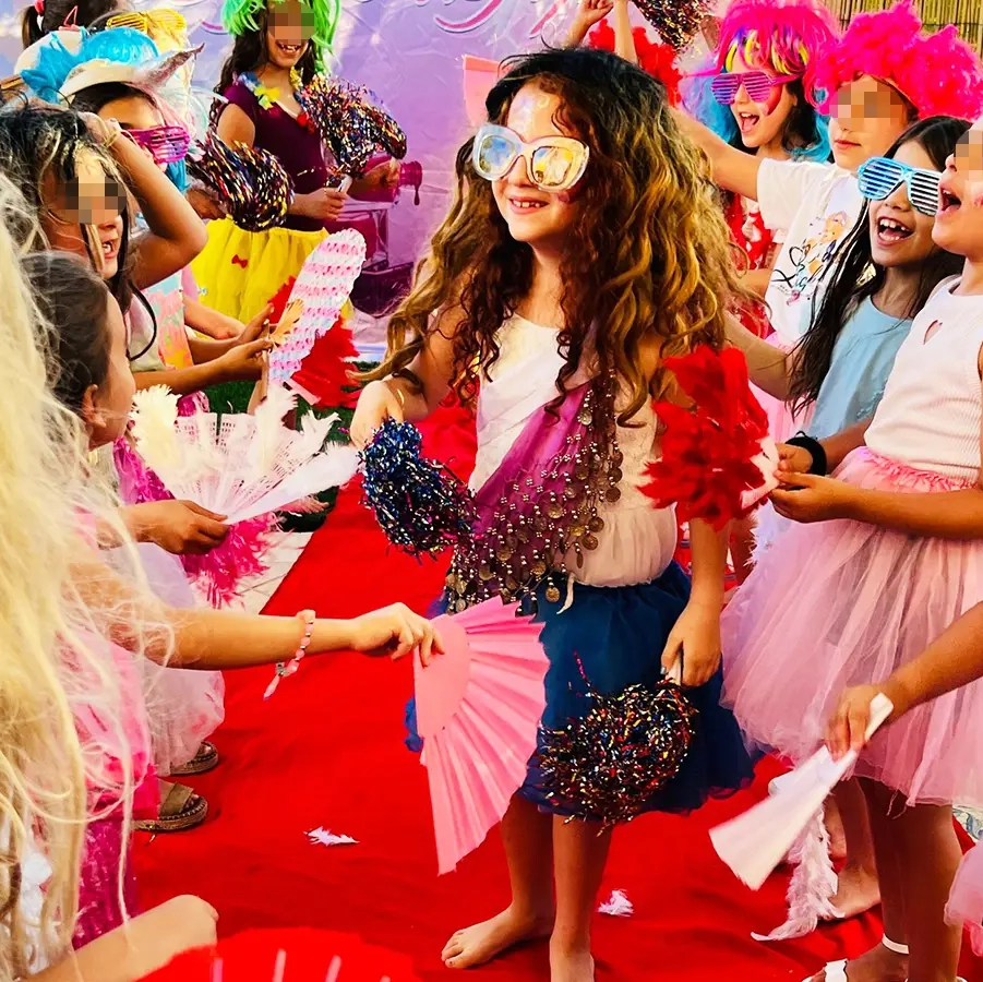 מסיבת ספא בקרנבל של נופרי - 073-7585452